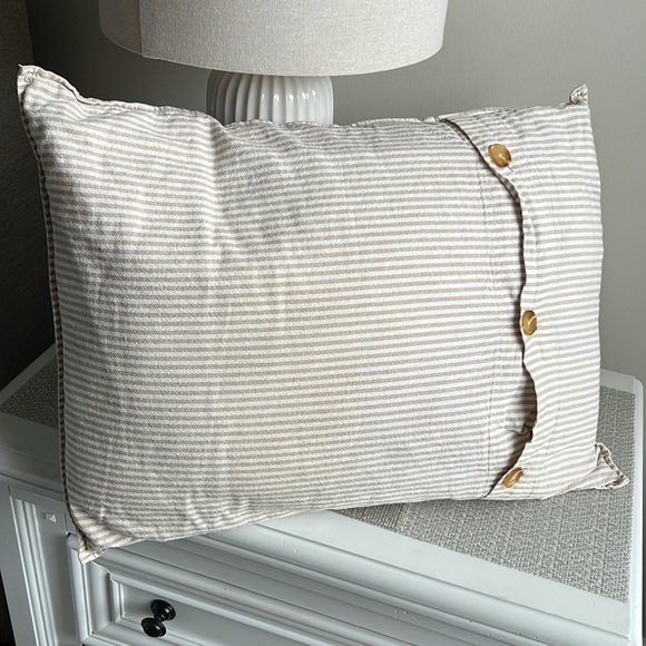 - Pottery barn duvet cover - Picture 4 of 5